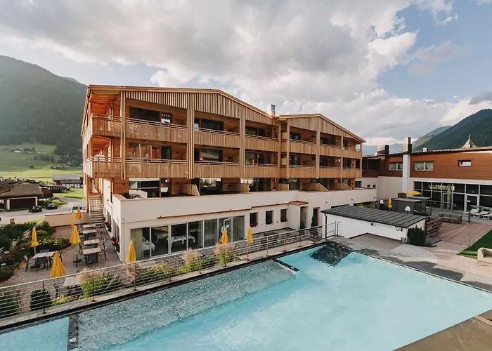 Alpine Nature Hotel Stoll