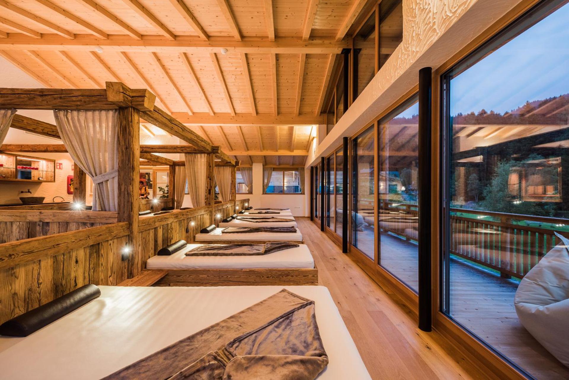 Alpine Nature Stoll Hotel 4*