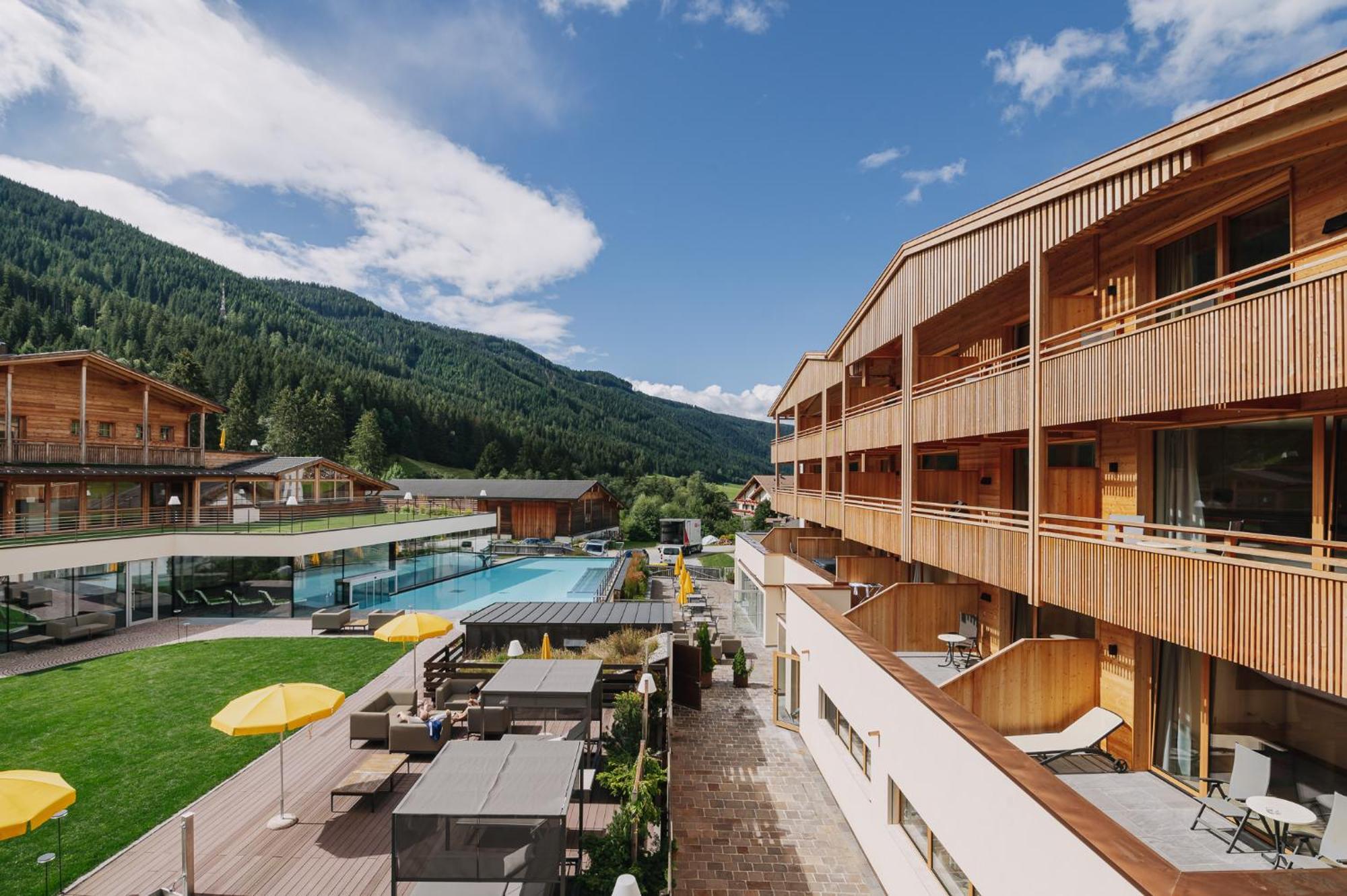Alpine Nature Stoll Hotel 4*