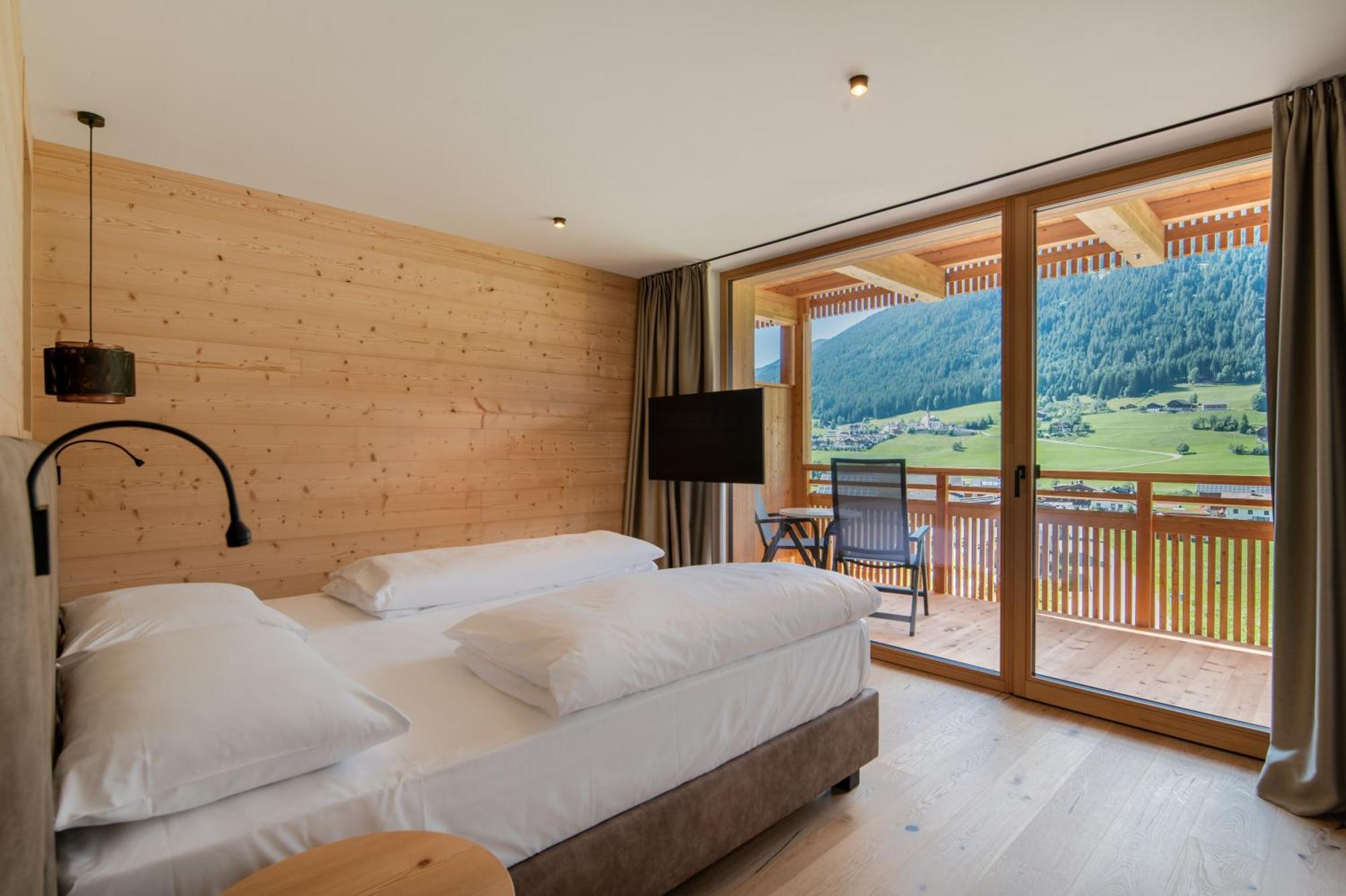Alpine Nature Stoll 4*