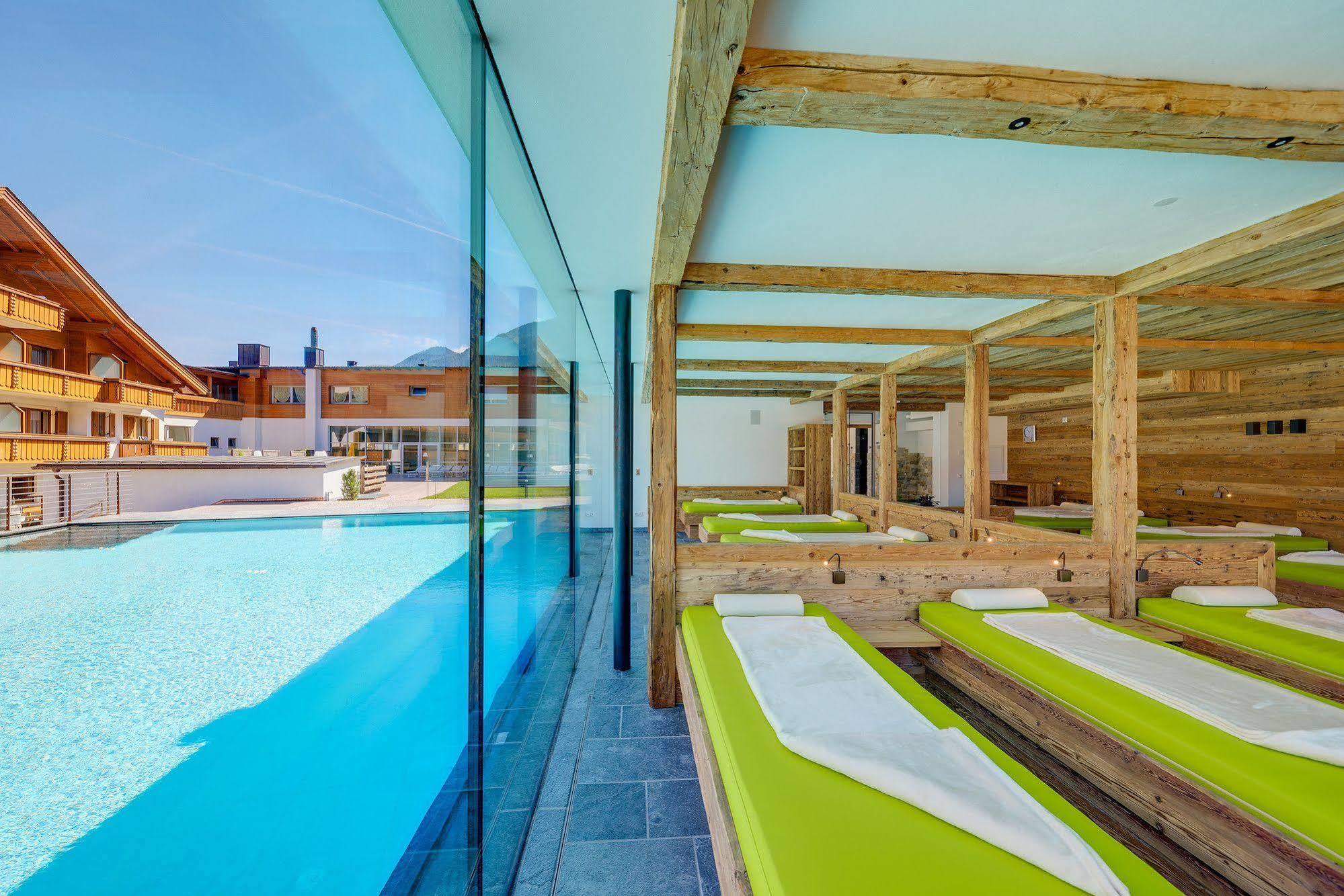 Alpine Nature Stoll Hotel 4*